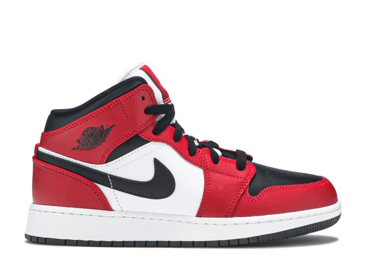 Air Jordan 1 Mid Chicago Toe Black